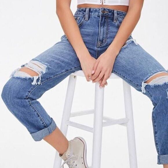 Forever 21 Distressed Boyfriend Jeans medium wash - Picture 1 of 8